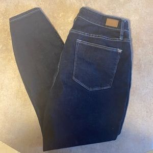 Judy Blue "Under Control" dark wash, skinny jeans.